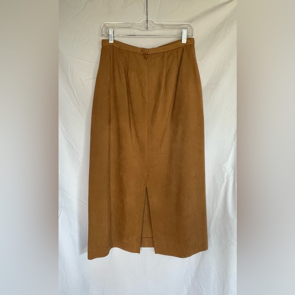 Camel color moleskin skirt - Picture 2 of 3